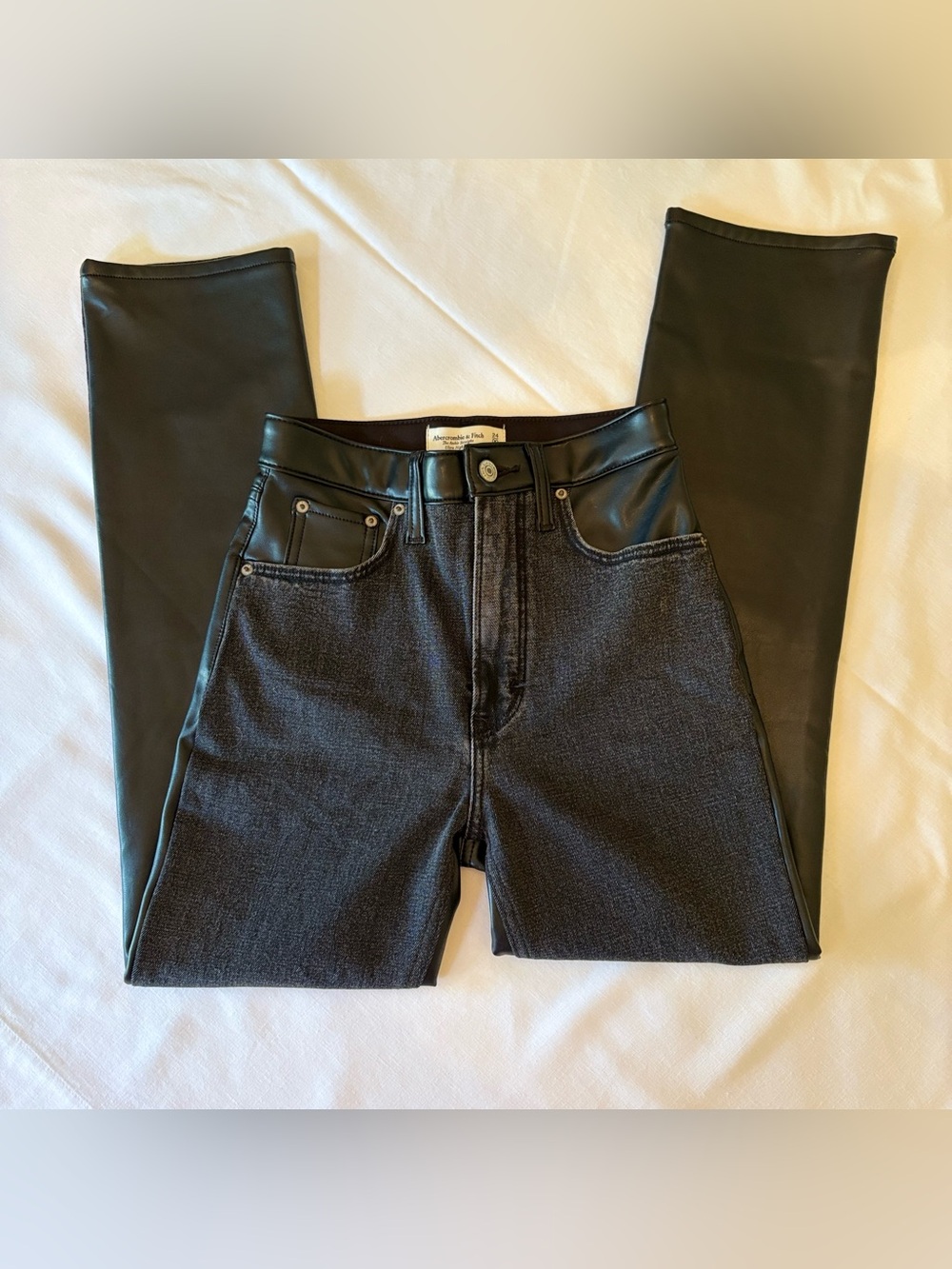 Abercrombie & Fitch Black Denim and Faux-Leather Mixed Media Jeans. Sz 24
